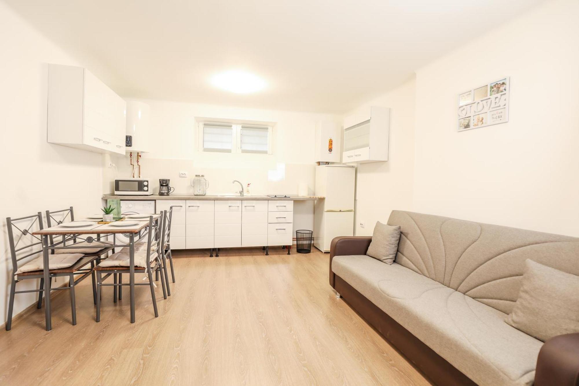 Sub-Level Urban Apartment Kluž Exteriér fotografie